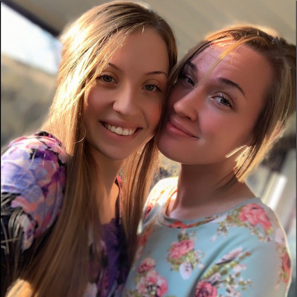 Meet your Posher's - Picture 3 of 8